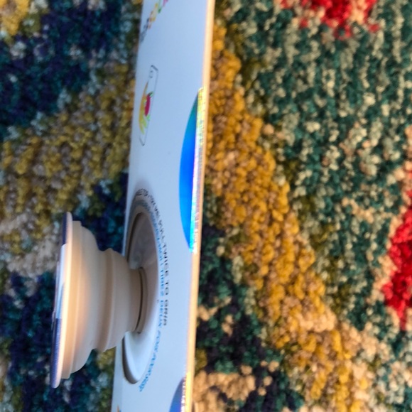 🧜🏼‍♀️3 for $15 item!🧜🏼‍♀️ popsockets swappable - Picture 2 of 3